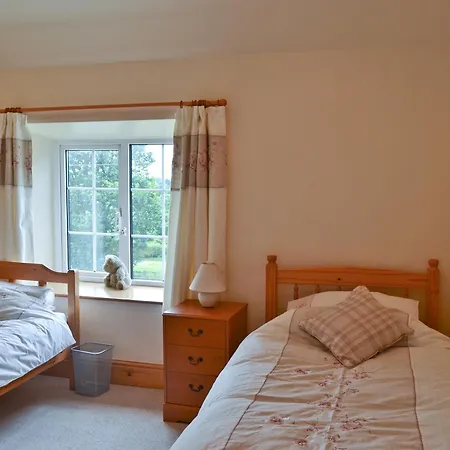 No 2 Flowery Bank * 马尔顿