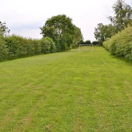 No 2 Flowery Bank مالتون